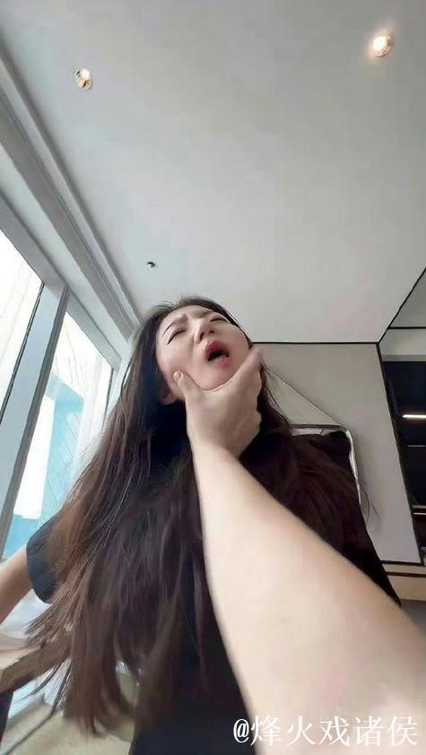 揭秘51吃瓜网：免费吃瓜张津瑜的精彩世界